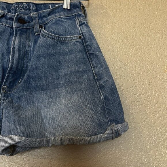 Arizona Jeans Co Womens Jean Shorts Size 1 Patch Pocket Highest Rise Roll/fray - Picture 4 of 9